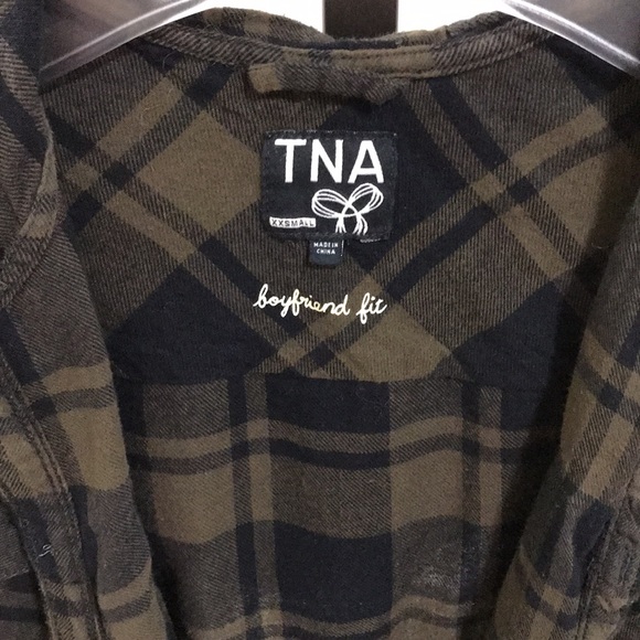 Aritzia TNA Hooded Plaid Flannel - Picture 3 of 3